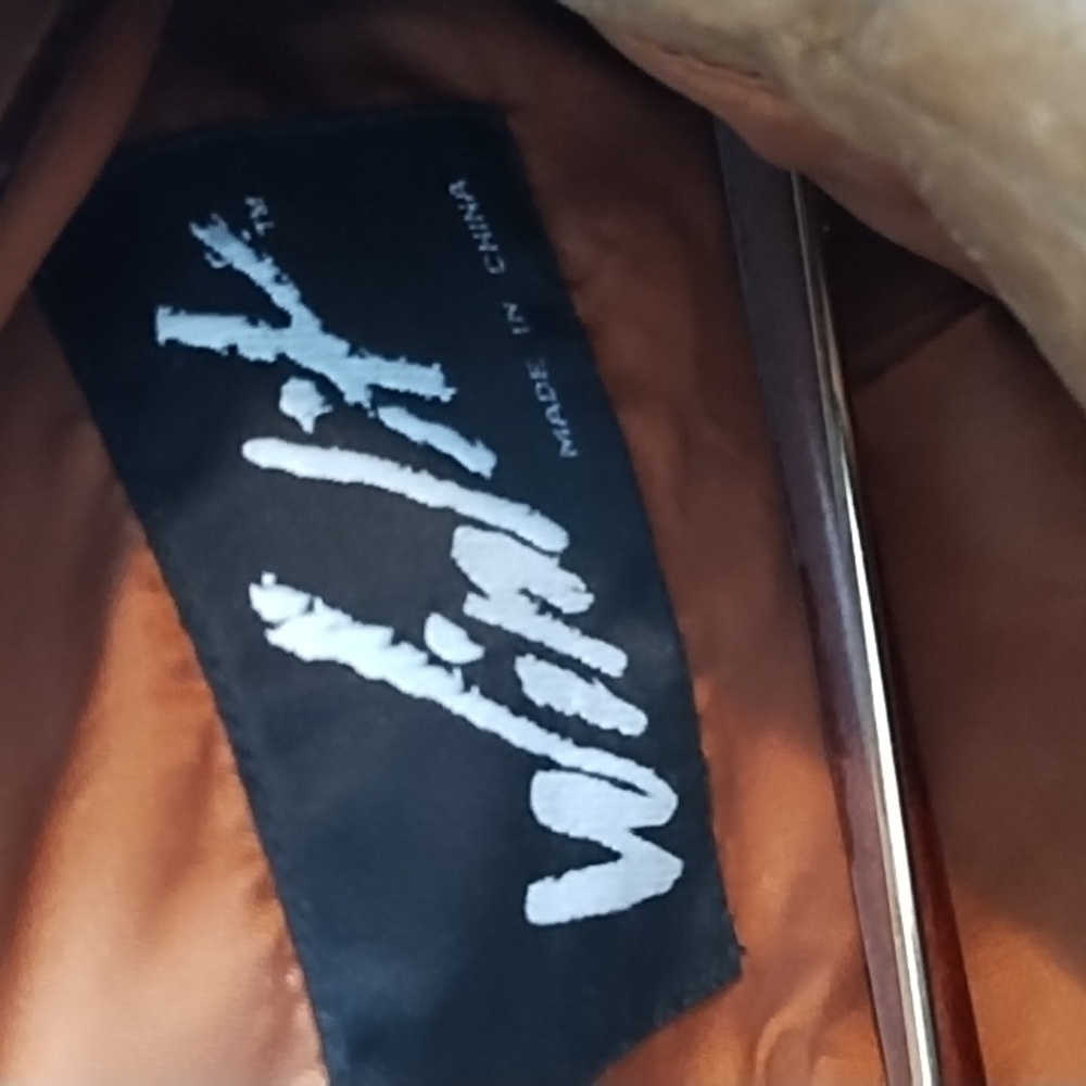 Leather jacket - Picture 2 of 5